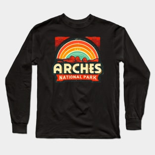 Arches National Park (Utah) Moab Utah Arches Vintage Sunset Long Sleeve T-Shirt